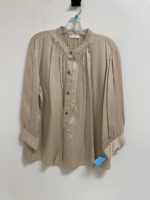 Top Long Sleeve By Cma In Cream, Size: Xl