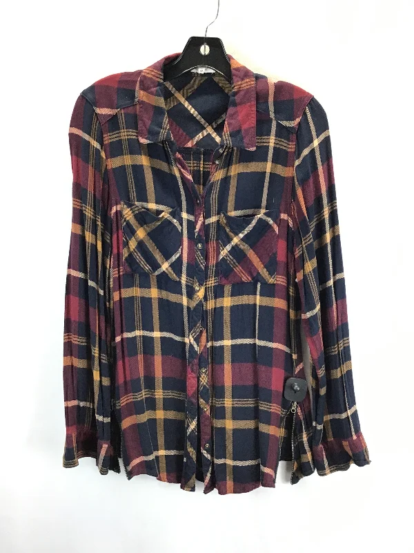 Top Long Sleeve By Maurices In Plaid Pattern, Size: M