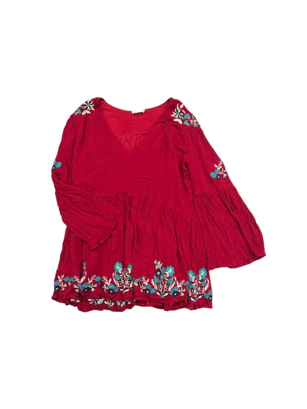 Top Long Sleeve By Altard State In Red, Size: L