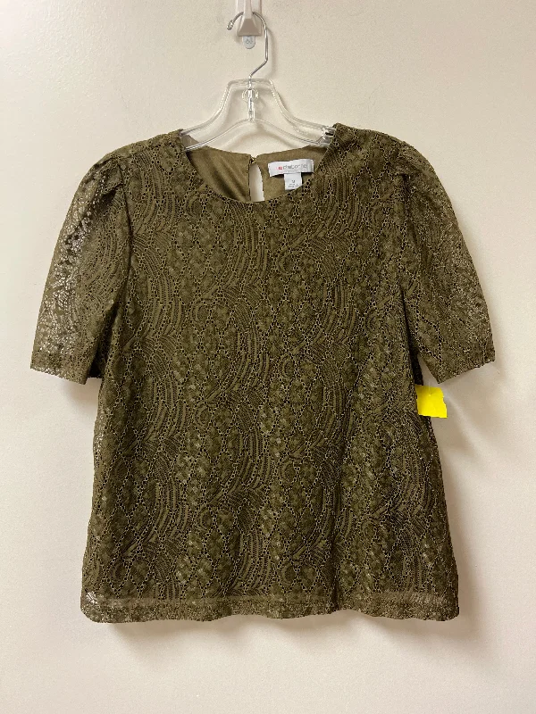 Top Short Sleeve By Liz Claiborne In Green, Size: M