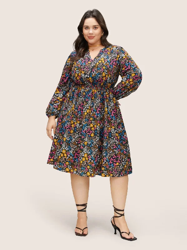 Ditsy Floral Notched Pocket Lantern Sleeve Dress