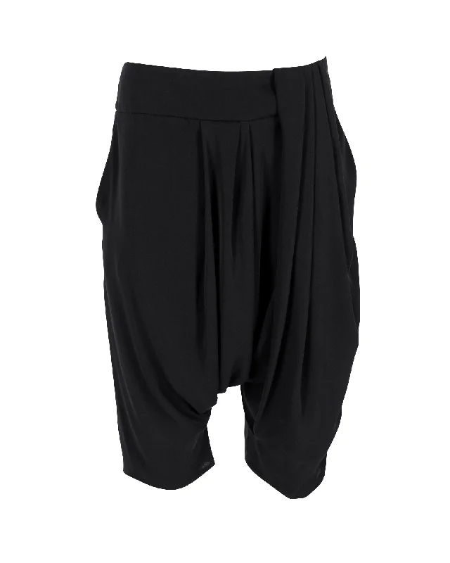 Gucci Drop-Crotch Knee-Length Shorts in Black Silk